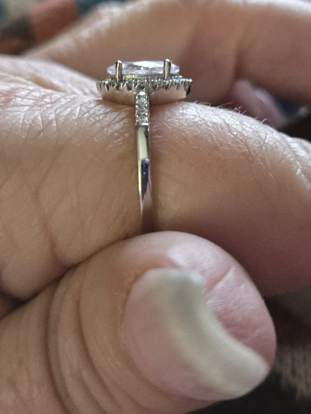 N/A elegant oval
